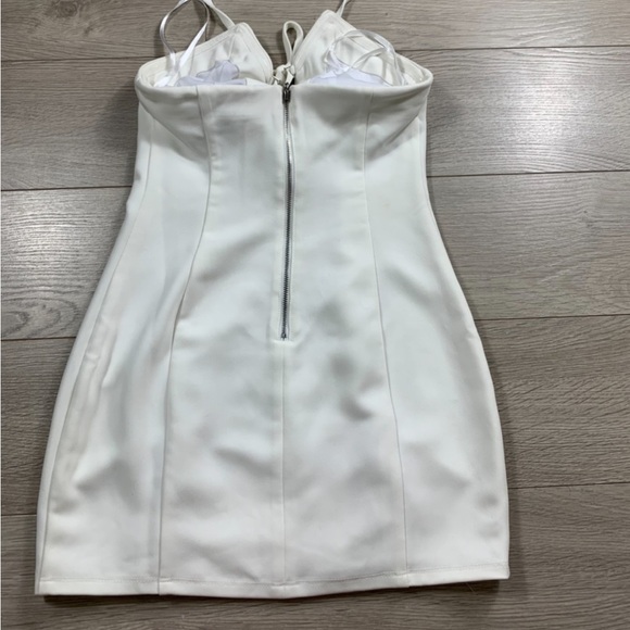REVOLVE h:ours Haider Mini Dress in White - Picture 3 of 10
